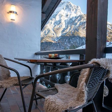 Ferienhaus Zauberberg - Magie Der Alpen - By Loewenherz Mittenwald Eksteriør billede