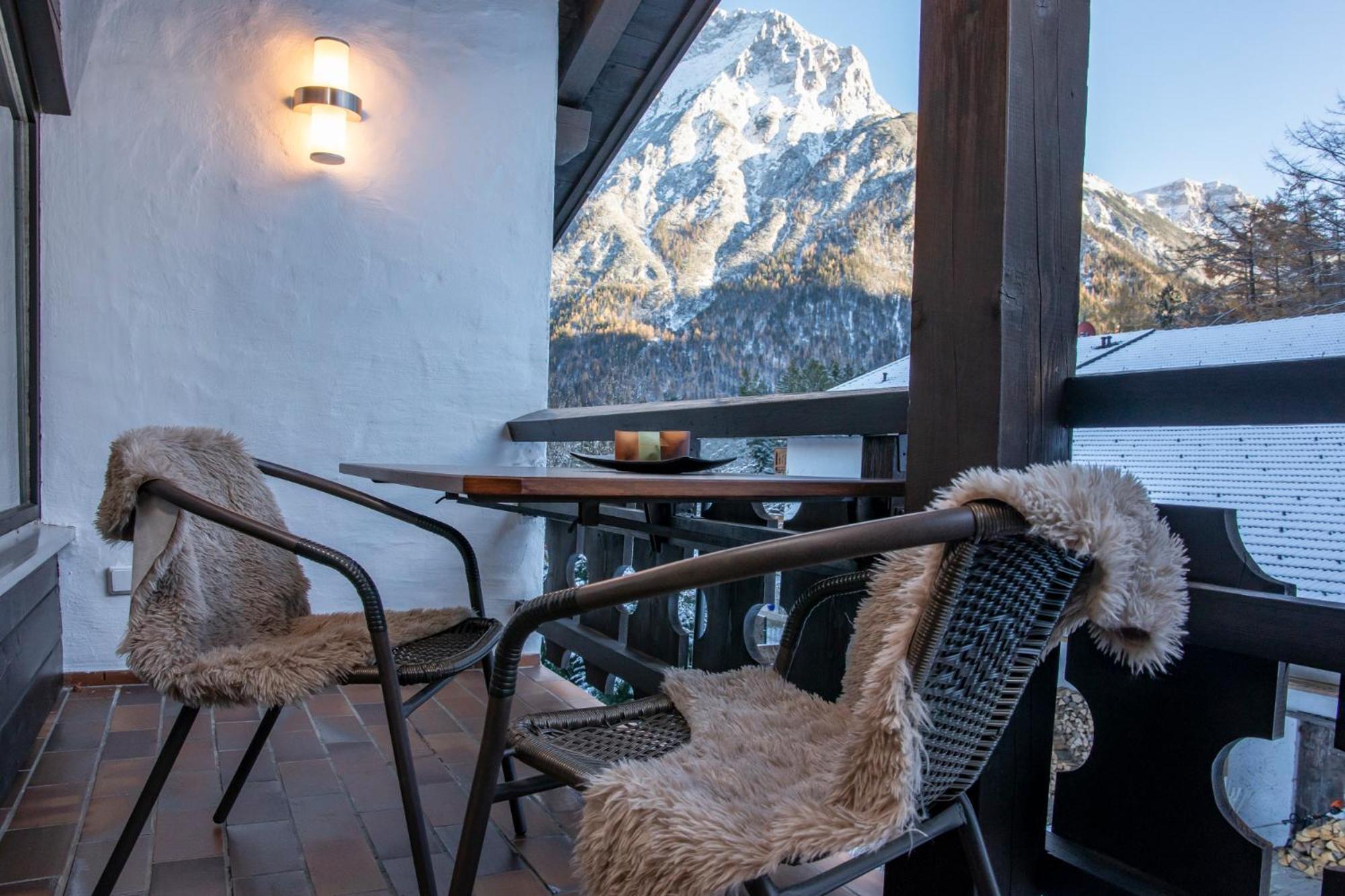 Ferienhaus Zauberberg - Magie Der Alpen - By Loewenherz Mittenwald Eksteriør billede