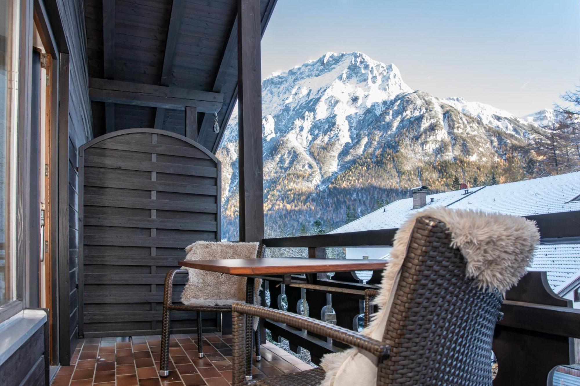 Ferienhaus Zauberberg - Magie Der Alpen - By Loewenherz Mittenwald Eksteriør billede